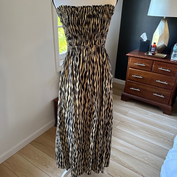 Faithfull the Brand Dresses & Skirts - NWT Faithful the Brand black and tan strapless Abbas Midi Dress - Sz 4